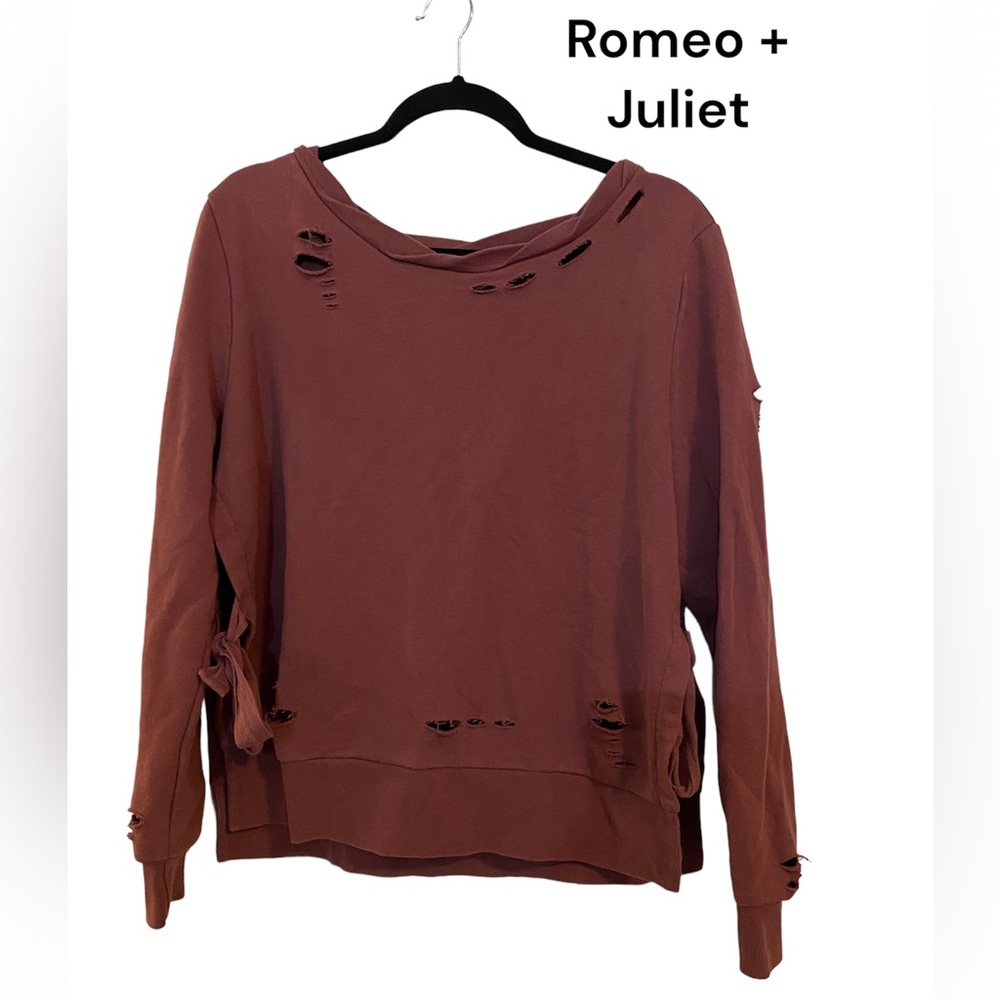ROMEO + JULIET worn distressed look sweatshirt Large